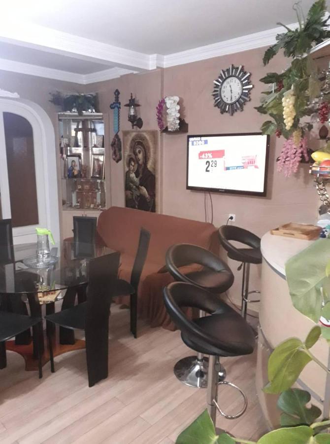 3 Room Flat In Tbiliszi Kültér fotó