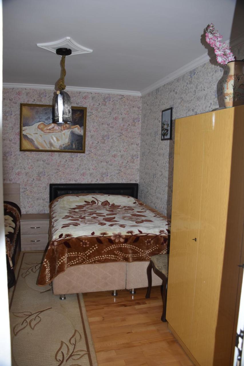 3 Room Flat In Tbiliszi Kültér fotó