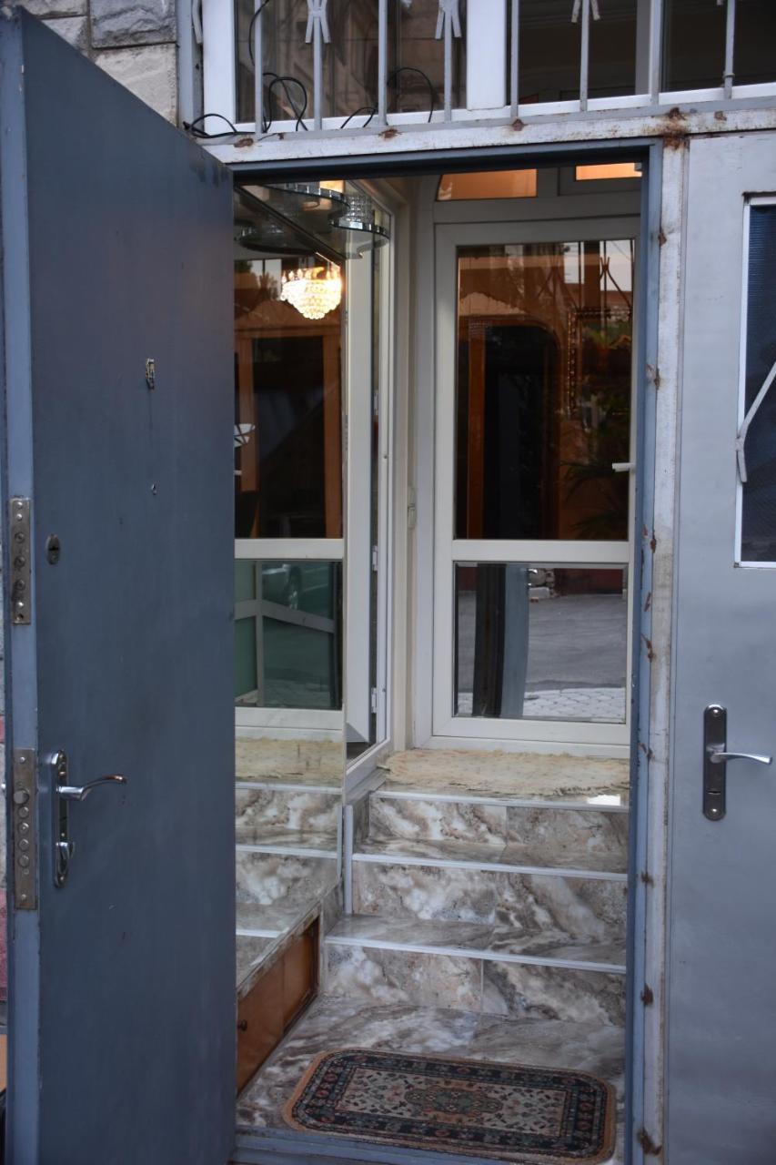 3 Room Flat In Tbiliszi Kültér fotó